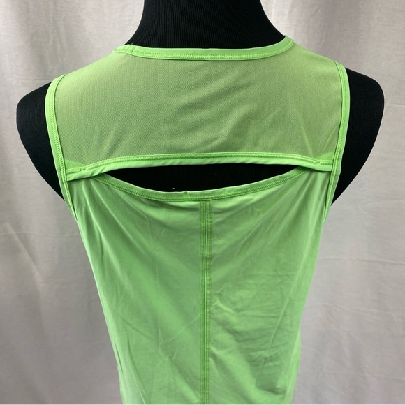 LULULEMON Tank Top Mesh Panels High Visibility Neon Green Open Back Size 6 - Picture 4 of 6
